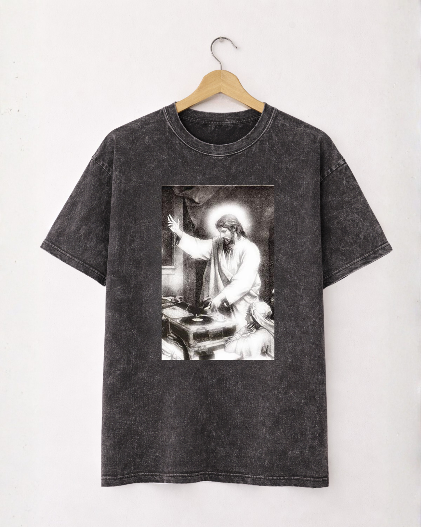 T-shirt Holy Beat