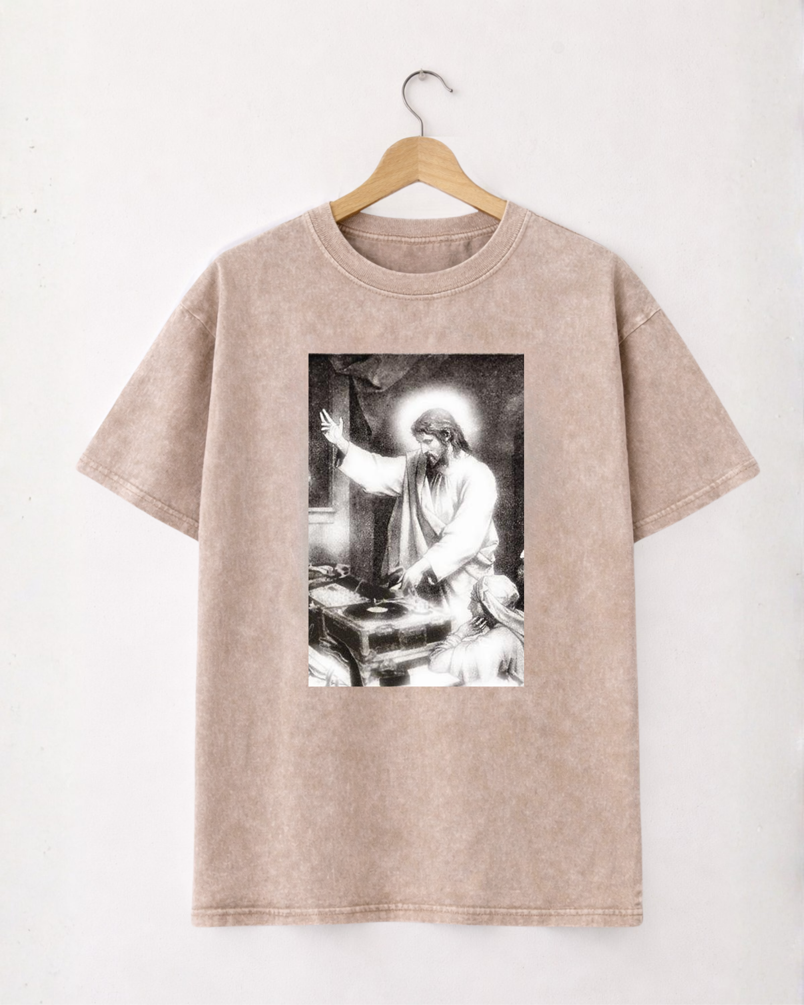 T-shirt Holy Beat