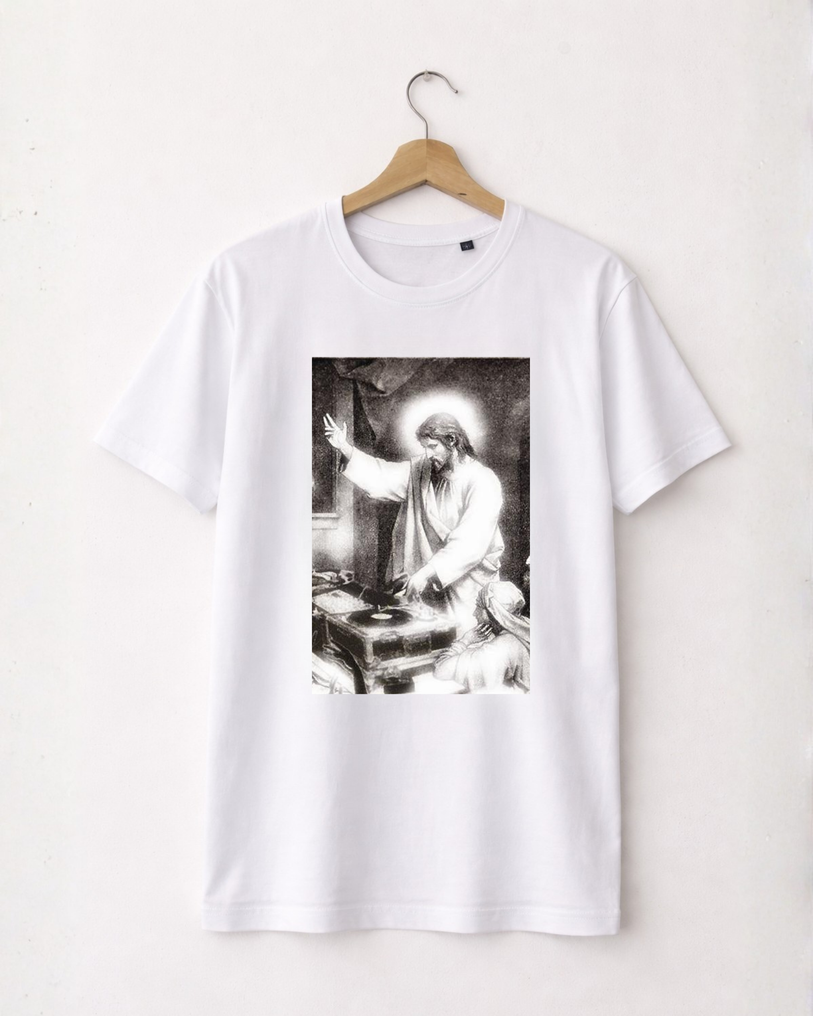 T-shirt Holy Beat